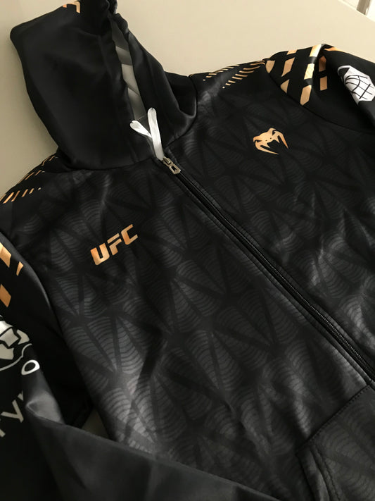 Chaqueta UFC Deportiva - Edición Negro/Dorado